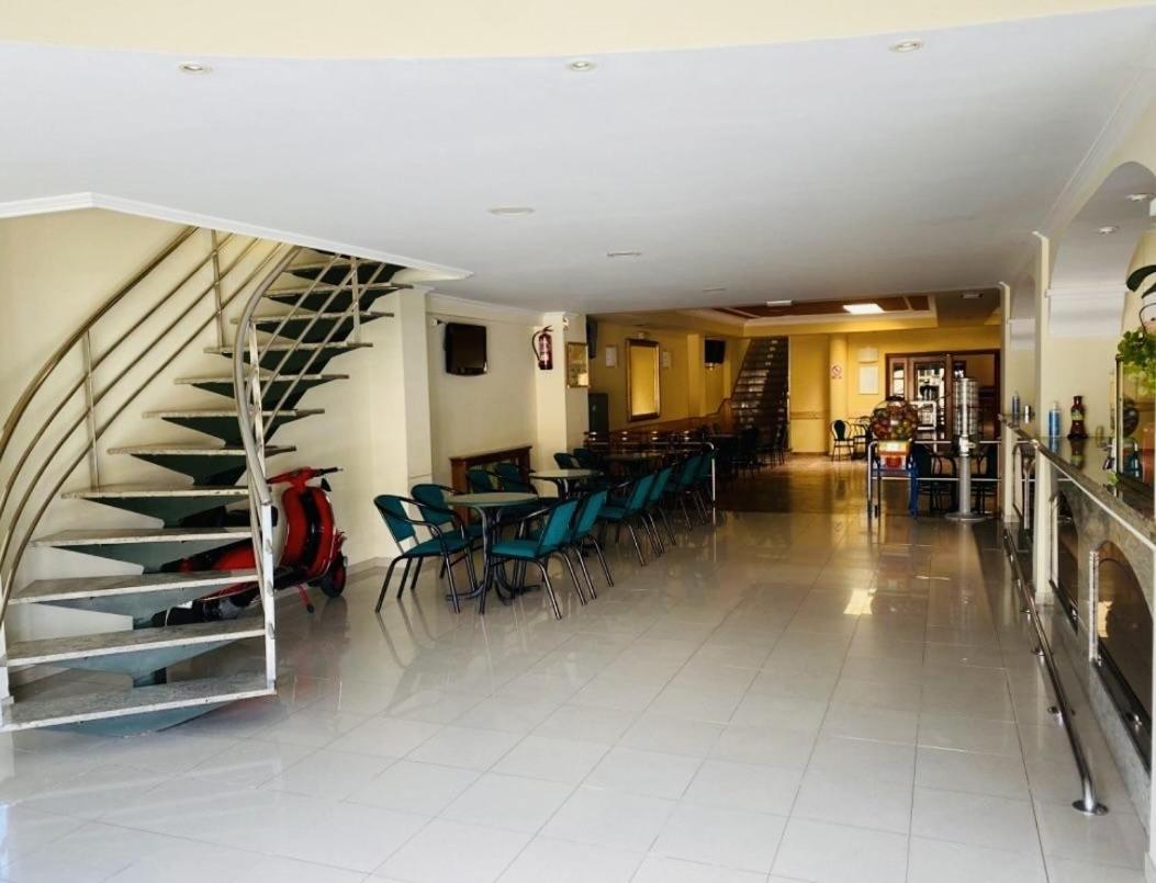 וילאנואבה דה ארוסה Hotel Hermida 5000 מראה חיצוני תמונה