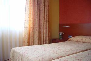 וילאנואבה דה ארוסה Hotel Hermida 5000 מראה חיצוני תמונה
